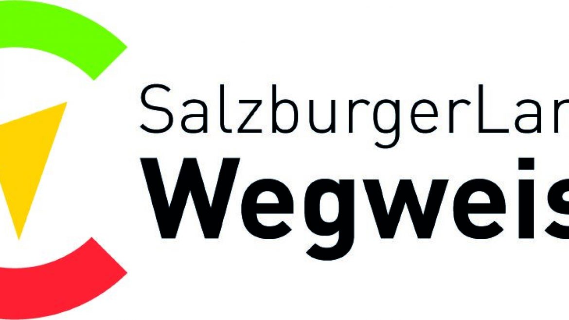 Logo mit einem grünen, blauen und roten kreisförmigen Pfeil und einem gelben Pfeil, daneben der Text SalzburgerLand Wegweiser.